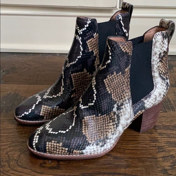 madewell snakeskin boots